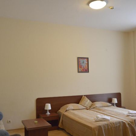 Persey Flora Apartments โบโรเวทส์ ภายนอก รูปภาพ