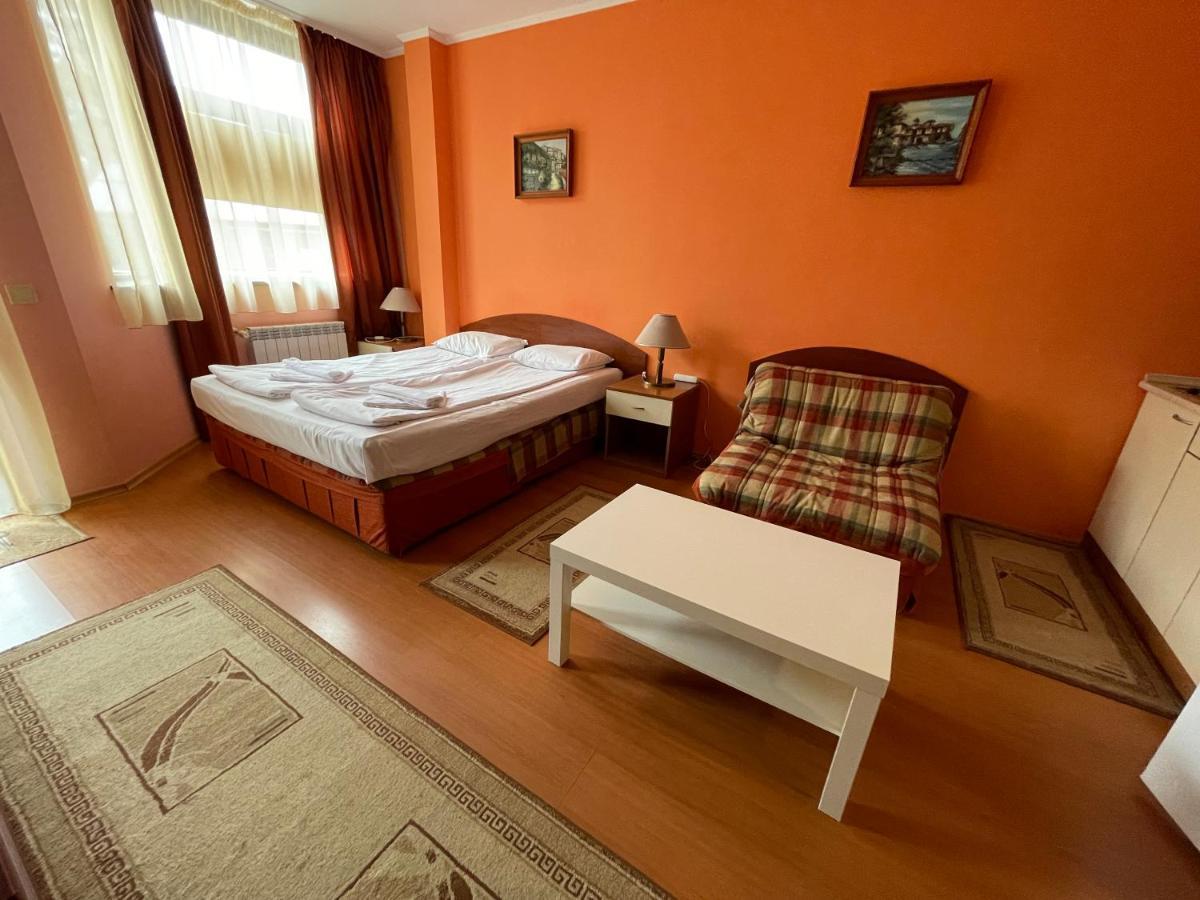 Persey Flora Apartments โบโรเวทส์ ภายนอก รูปภาพ