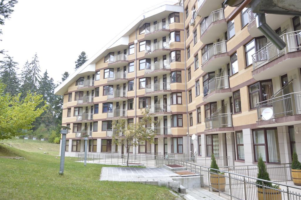 Persey Flora Apartments โบโรเวทส์ ภายนอก รูปภาพ