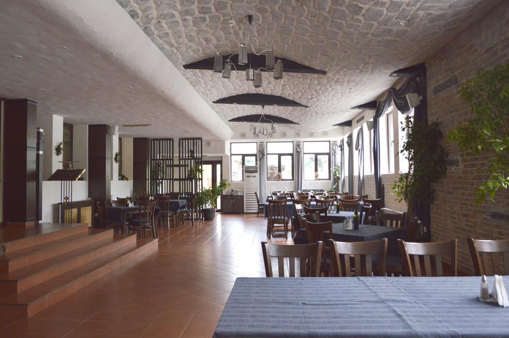Persey Flora Apartments โบโรเวทส์ ภายนอก รูปภาพ