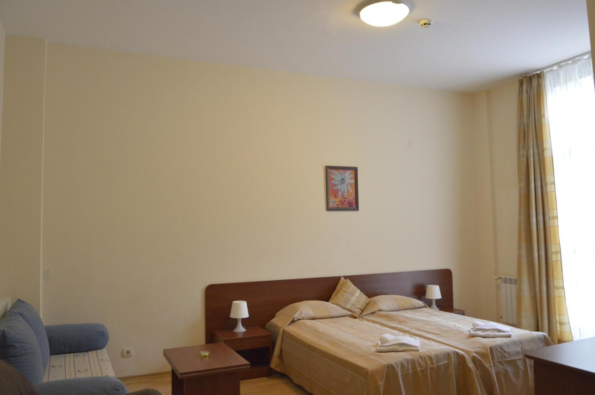 Persey Flora Apartments โบโรเวทส์ ภายนอก รูปภาพ