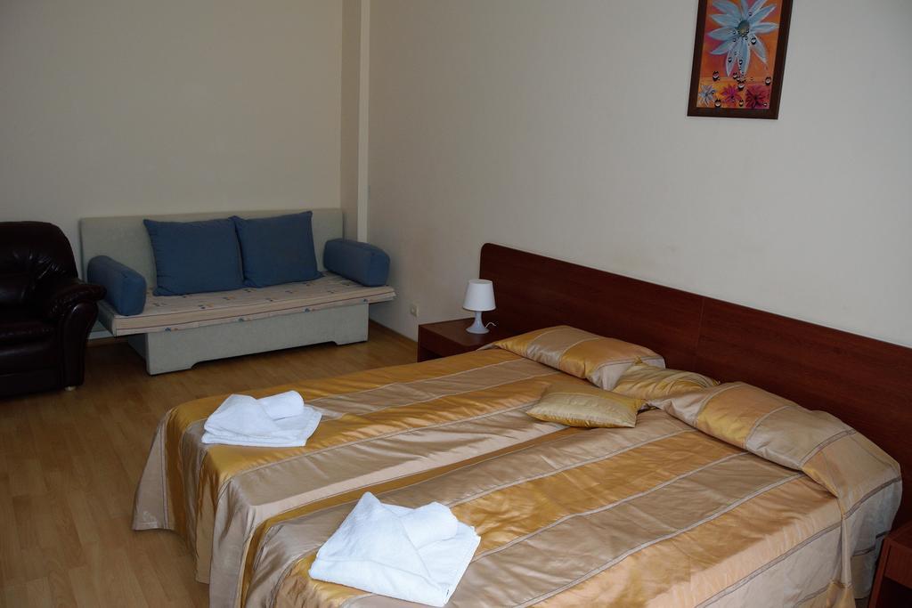 Persey Flora Apartments โบโรเวทส์ ห้อง รูปภาพ