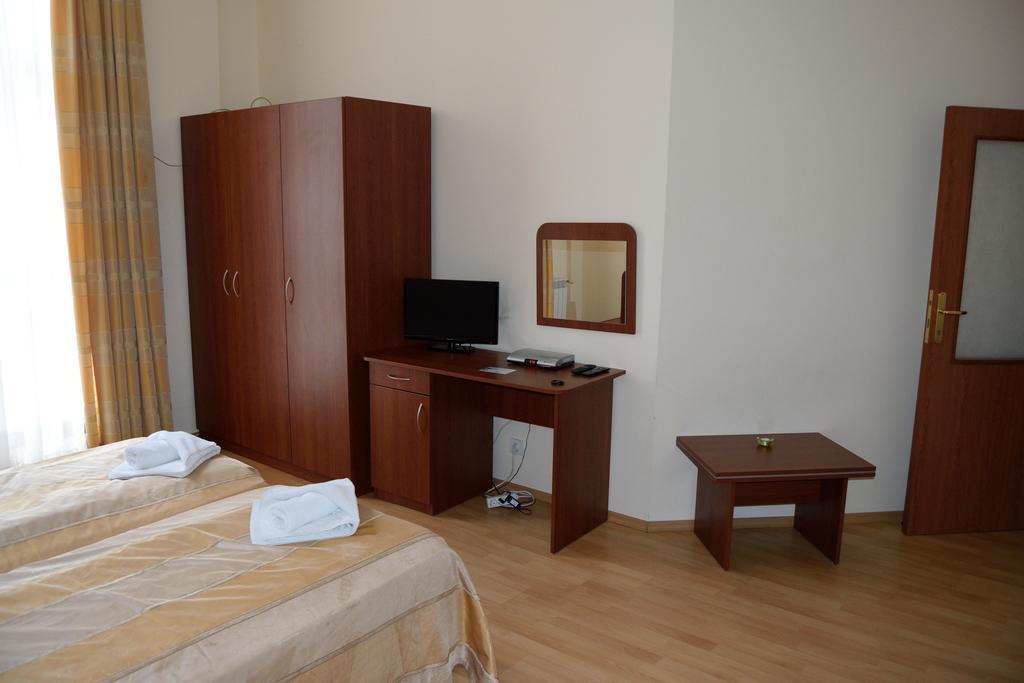 Persey Flora Apartments โบโรเวทส์ ห้อง รูปภาพ